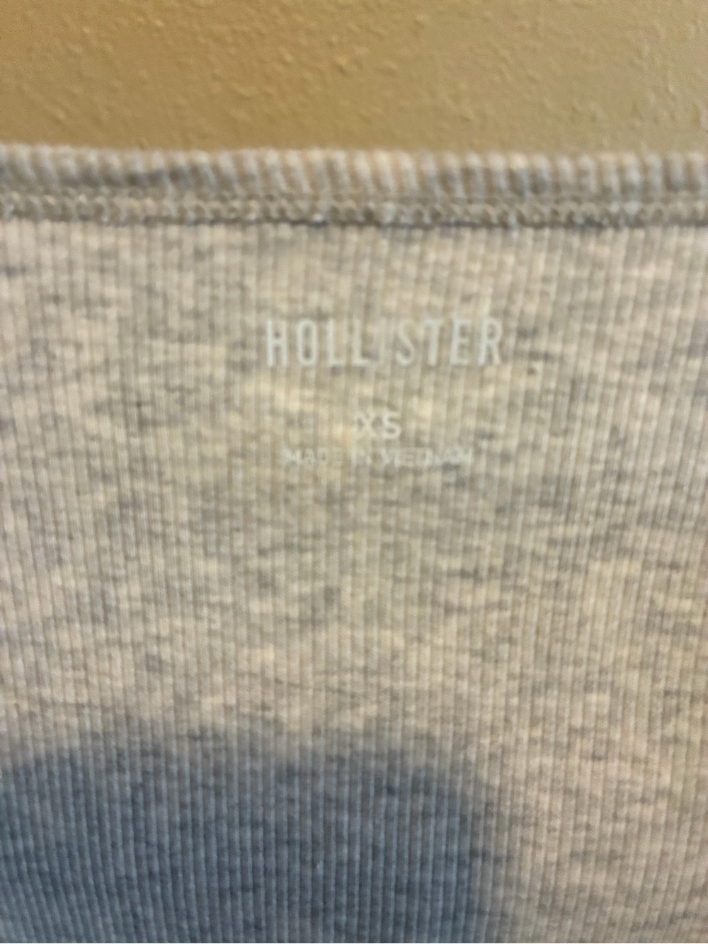Hollister Light Gray Los Angeles 1996 Long-Sleeve Henley - Picture 2 of 3